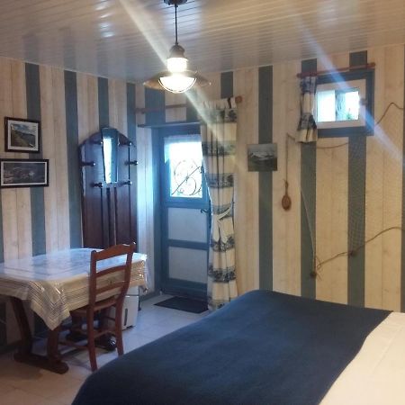 Les Petites Chapelles Bed & Breakfast Saint-Pierre-de-Plesguen Luaran gambar