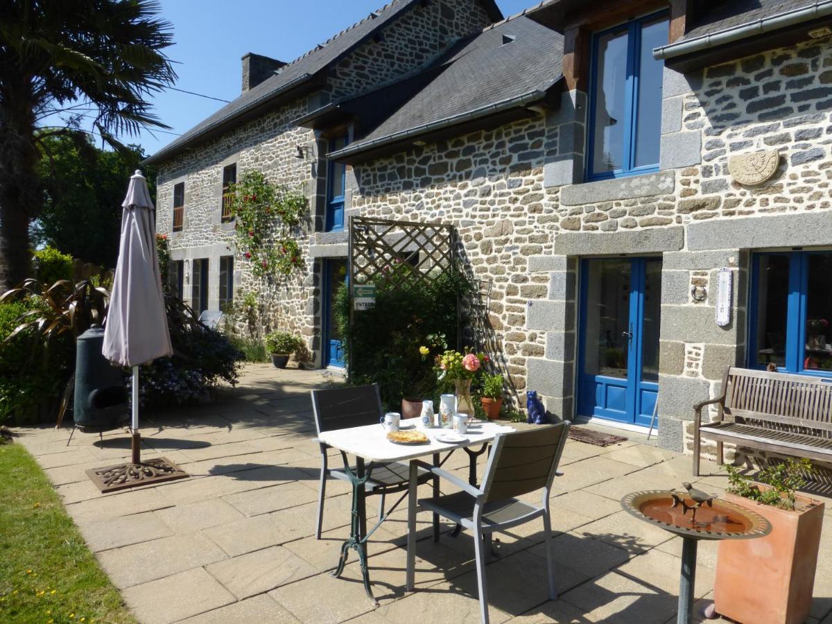 Les Petites Chapelles Bed & Breakfast Saint-Pierre-de-Plesguen Luaran gambar