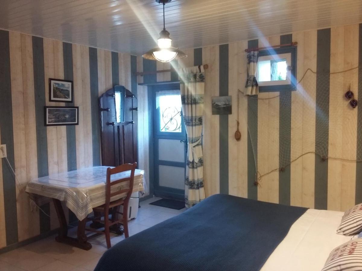 Les Petites Chapelles Bed & Breakfast Saint-Pierre-de-Plesguen Luaran gambar